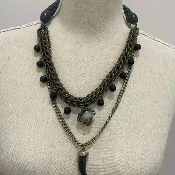 Sachin & Babi necklace - Picture 3 of 11